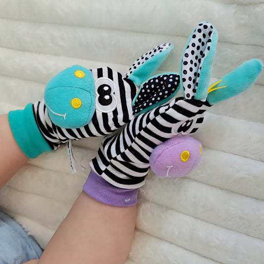 Calcetín Sensorial con Sonajero + Muñequeras (0-12m)